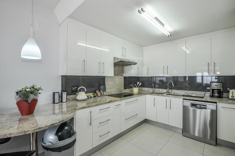 2 Bedroom Property for Sale in Dolphin Beach Western Cape